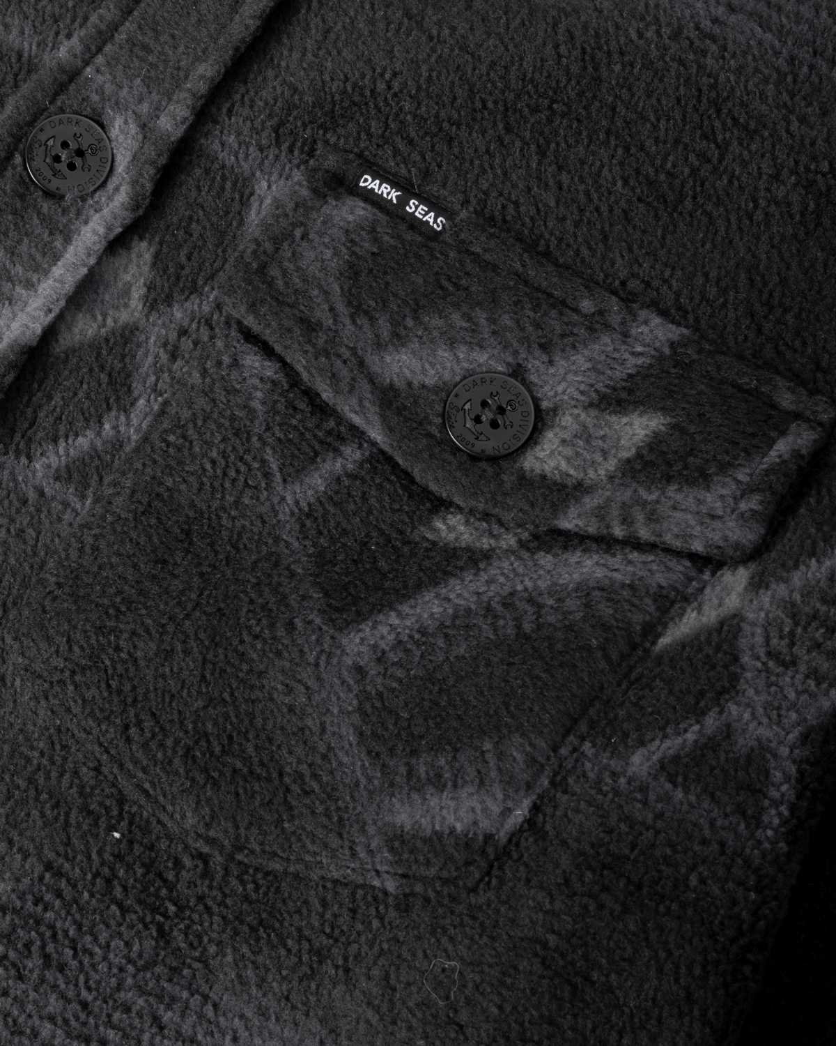 dark-seas-zulu-ii-shirt-black-charcoal (zoomed)