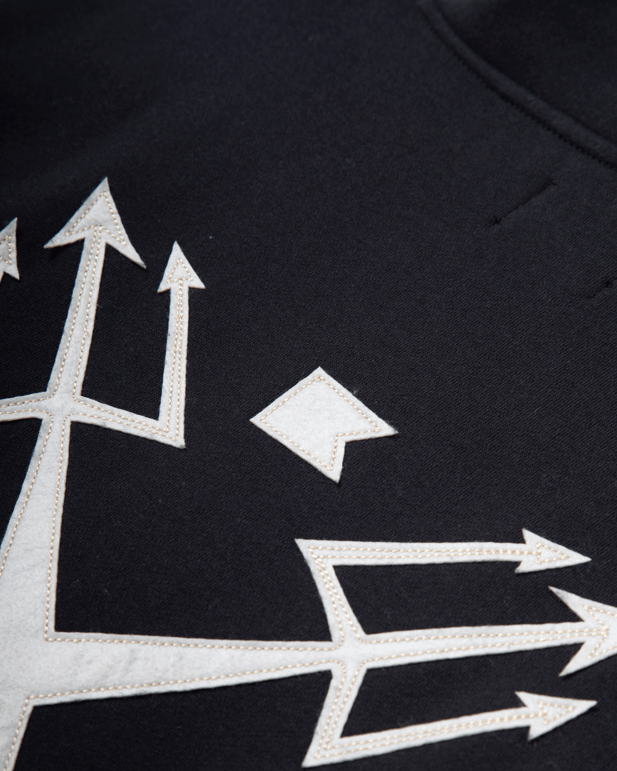 dark-seas-alamo-pullover-black