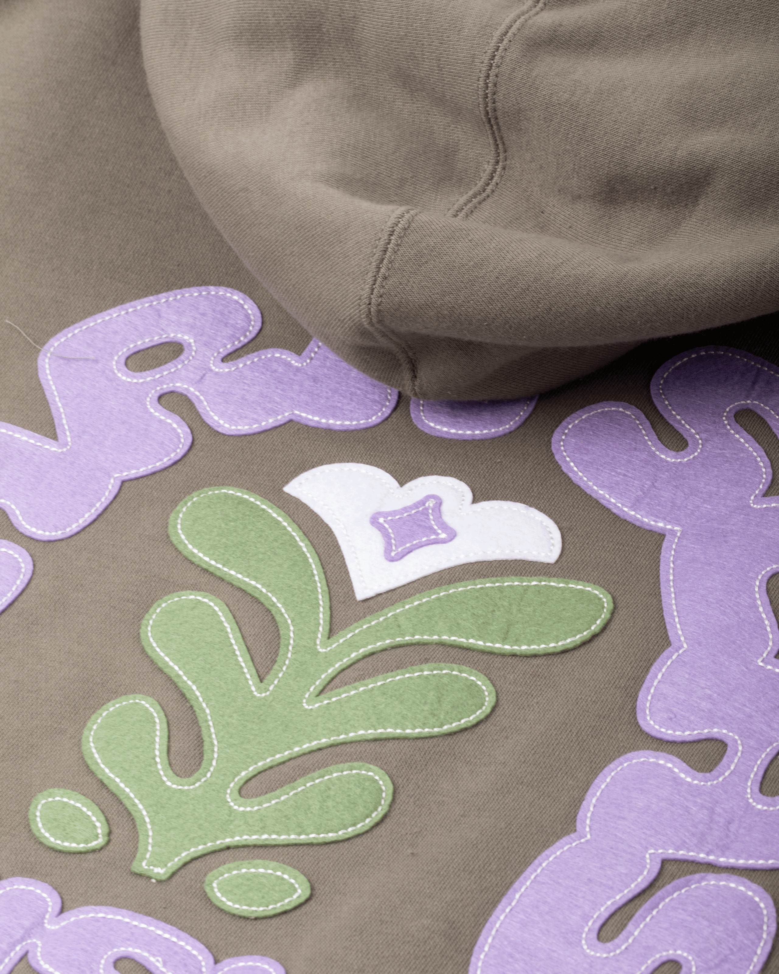Hondo Sweatshirt (zoomed)