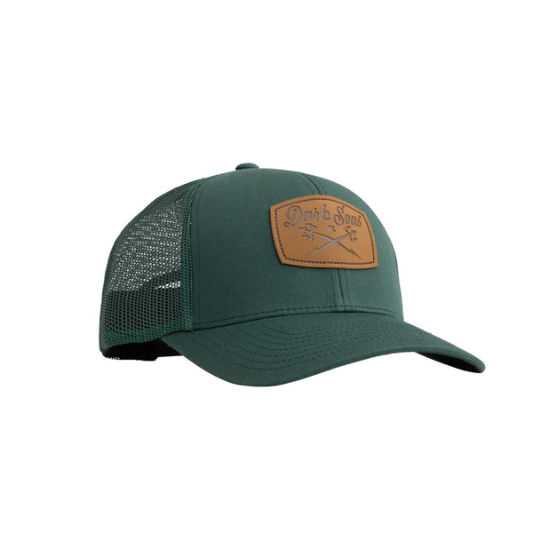 color: green ~ alt: rambler hat