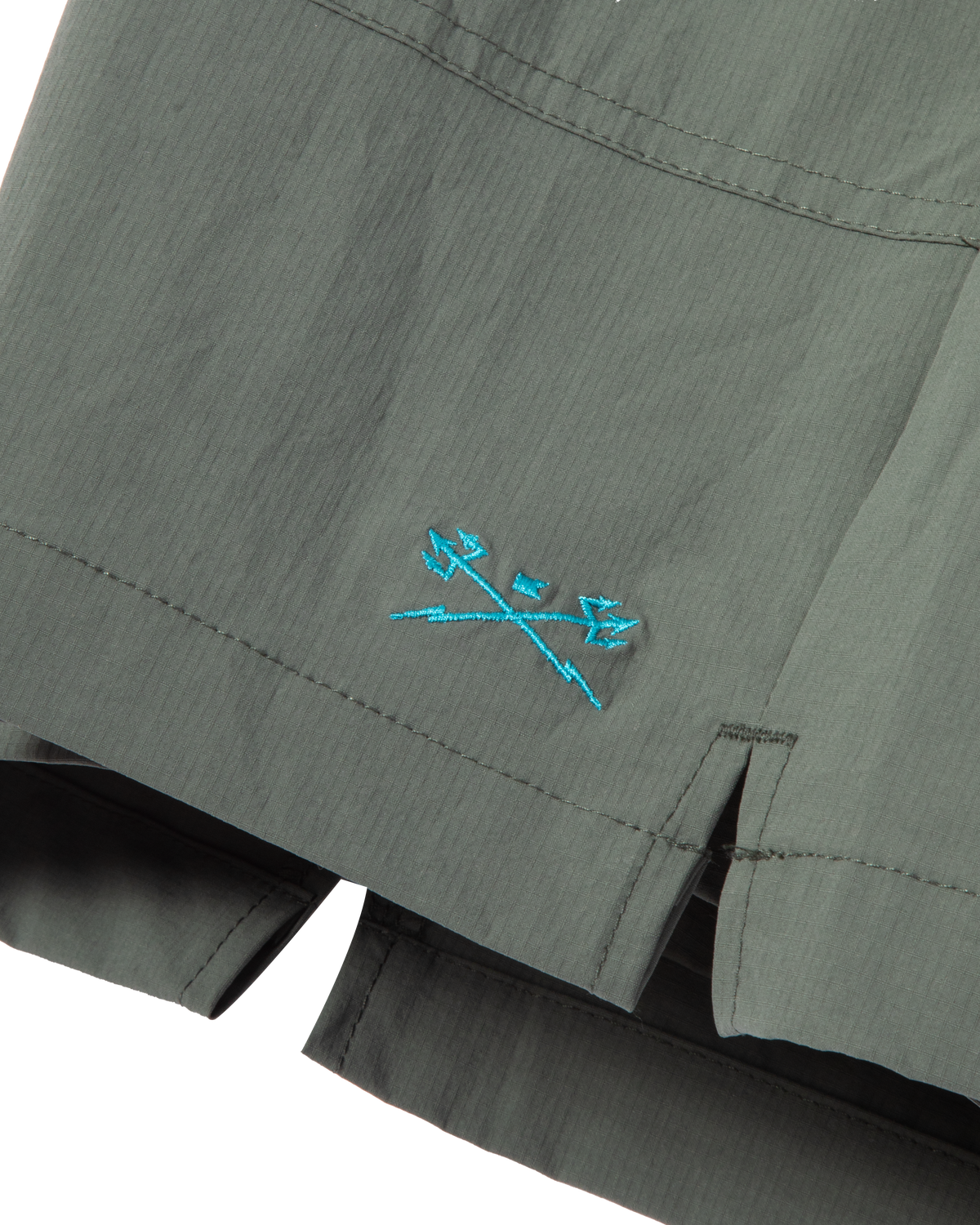 Dark Seas Warwick Camp Short - Green (zoomed)
